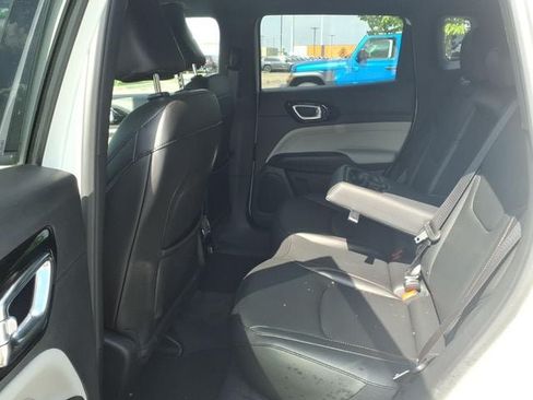 Used 2024 Jeep Compass Limited AWD/4WD image 13