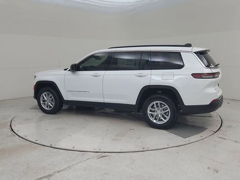 New 2025 Jeep Grand Cherokee L Laredo image 11