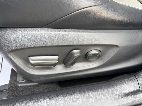 Used 2019 Toyota Corolla XSE FWD image 22