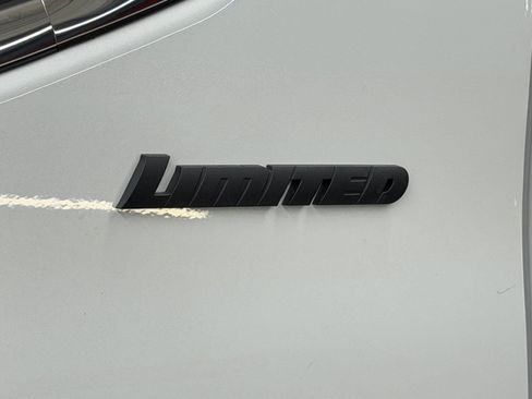 New 2026 Toyota Tundra Limited AWD/4WD image 39