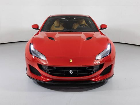 Used 2020 Ferrari Portofino image 8