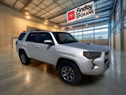 Certified 2022 Toyota 4Runner TRD Off-Road Premium w/ Moonroof Package AWD/4WD image 2