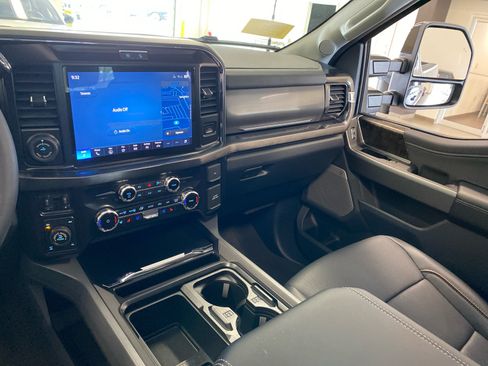 New 2026 Ford F350 Lariat w/ Tremor Off-Road Package AWD/4WD image 12