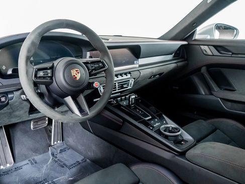 Used 2025 Porsche 911 Carrera 4 GTS image 2