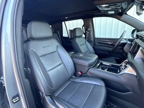 Used 2024 GMC Yukon Denali AWD/4WD image 22