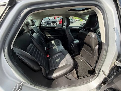 Used 2016 Ford Fusion SE w/ Equipment Group 202A AWD/4WD image 27