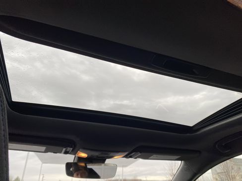 Used 2022 Toyota Corolla SE w/ SE Premium Package image 35