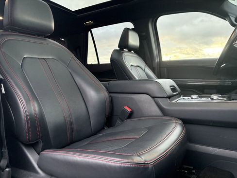 Used 2022 Ford Expedition Max Limited image 25