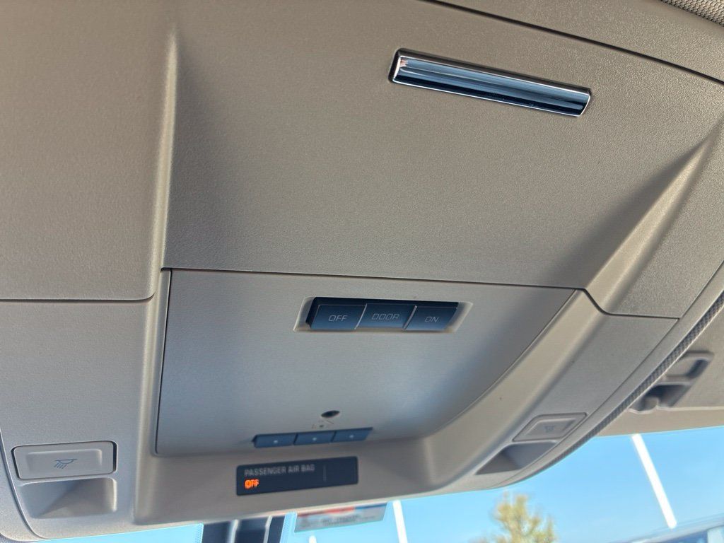 Used 2018 GMC Sierra 1500 SLT w/ Texas SLT Premium Package RWD image 17