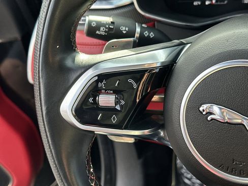 Used 2024 Jaguar F-PACE SVR image 24