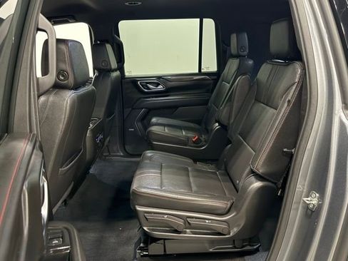 Used 2022 Chevrolet Suburban RST w/ Luxury Package AWD/4WD image 33