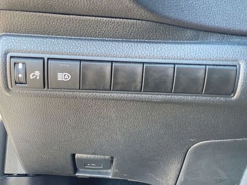 Used 2024 Toyota Corolla LE FWD image 7