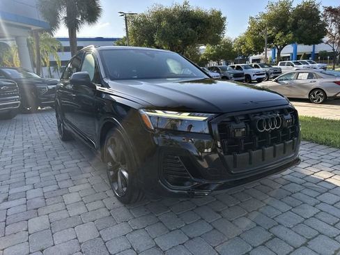 Used 2025 Audi Q7 3.0T Prestige w/ Prestige Package AWD/4WD image 17