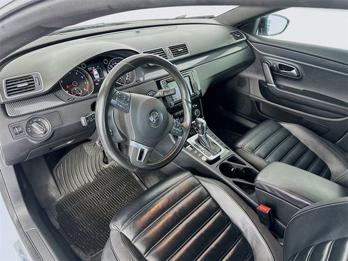 Used 2017 Volkswagen CC R-Line Executive image 9