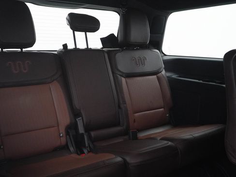 Used 2025 Ford Expedition King Ranch AWD/4WD image 13