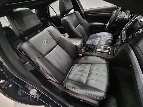 Used 2015 Chrysler 300 S w/ 300S Premium Group image 13