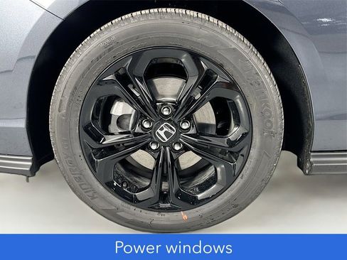 Used 2025 Honda Accord SE image 17