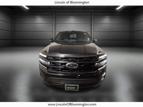 Used 2022 Ford Expedition Max Limited image 11