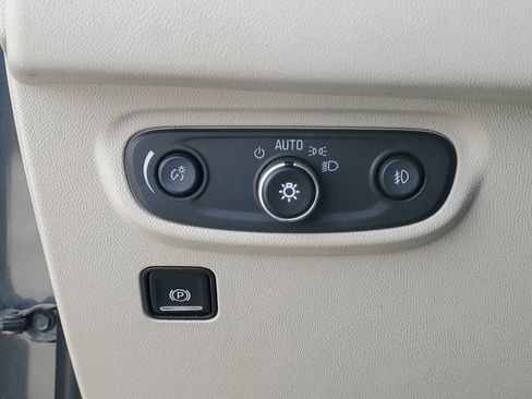 Used 2018 GMC Terrain Denali w/ Driver Alert Package II AWD/4WD image 21
