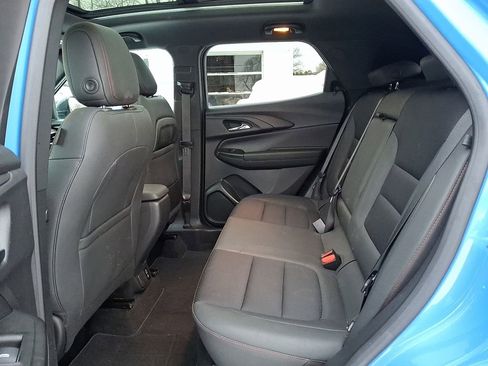 Used 2023 Chevrolet TrailBlazer RS w/ Sun and Liftgate Package image 10