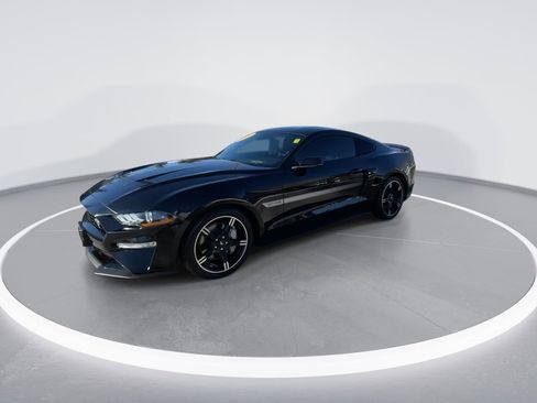 Used 2019 Ford Mustang GT Premium w/ Equipment Group 401A image 4