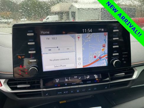 Used 2024 Toyota Sienna XSE image 12