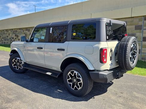 New 2026 Ford Bronco Outer Banks AWD/4WD image 11