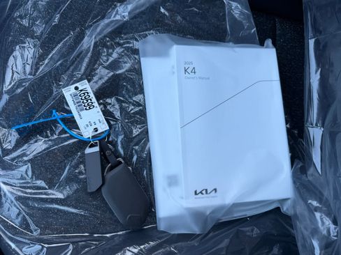 New 2025 Kia K4 GT-Line image 23