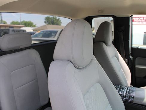 Used 2018 Chevrolet Colorado W/T RWD image 13