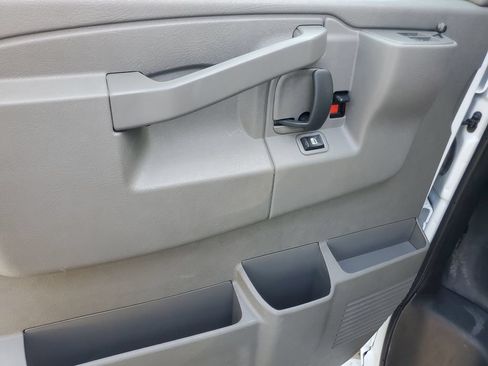 Used 2025 Chevrolet Express 2500 w/ Driver Convenience Package RWD image 16