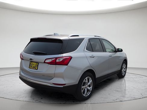 Used 2021 Chevrolet Equinox Premier AWD/4WD image 8