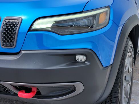 Used 2022 Jeep Cherokee Trailhawk AWD/4WD image 10