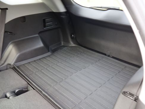 Used 2022 GMC Terrain SLE image 37