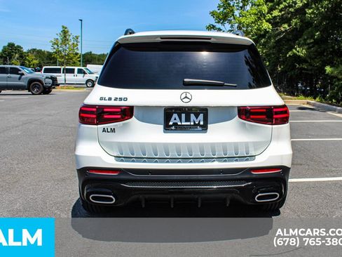 Used 2024 Mercedes-Benz GLB 250 image 9