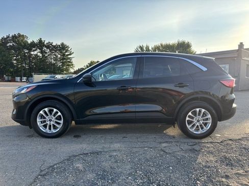 Used 2022 Ford Escape SE image 4