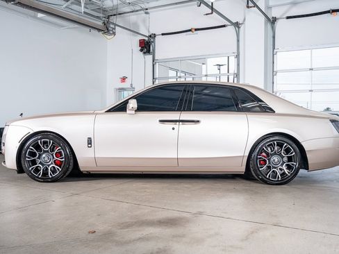 Used 2023 Rolls-Royce Ghost Black Badge w/ Black Badge Ghost Package image 9