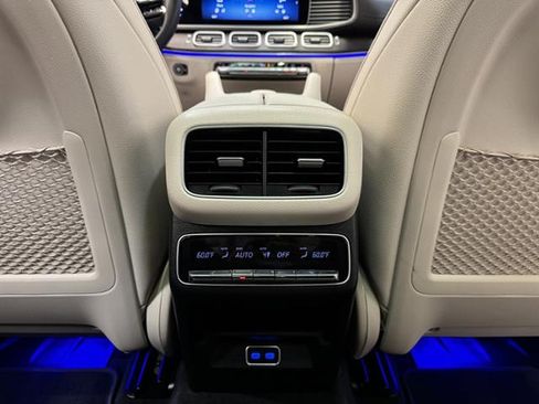 Certified 2025 Mercedes-Benz GLS 450 4MATIC image 24