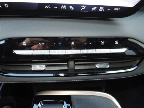 New 2026 Buick Enclave Avenir image 22