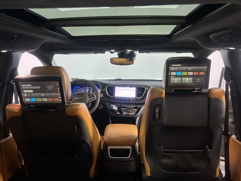 Used 2022 Chrysler Pacifica Pinnacle image 31