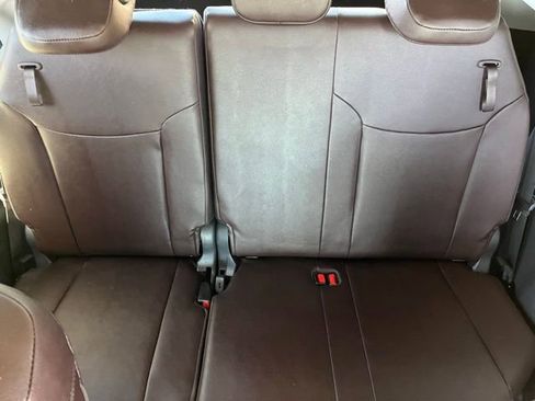 Used 2024 Toyota Sienna Platinum image 15