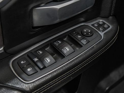 Used 2024 RAM 2500 Big Horn AWD/4WD image 44