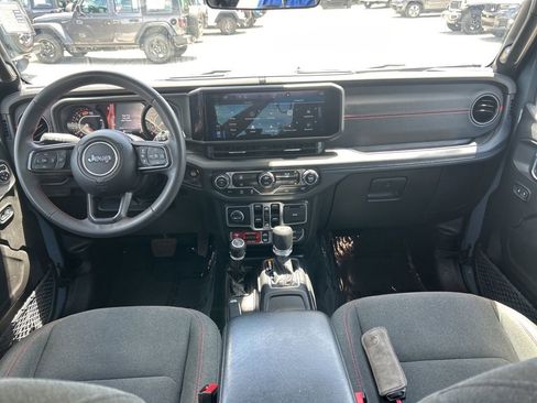 Used 2024 Jeep Wrangler Unlimited Rubicon image 31