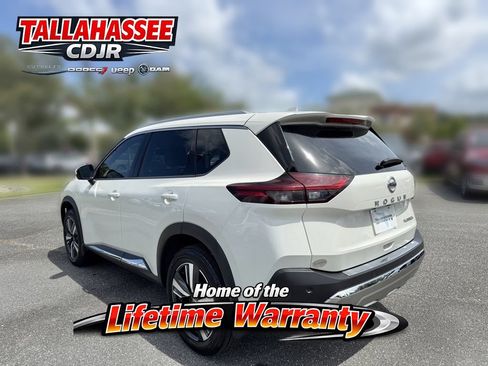 Used 2021 Nissan Rogue Platinum FWD image 7