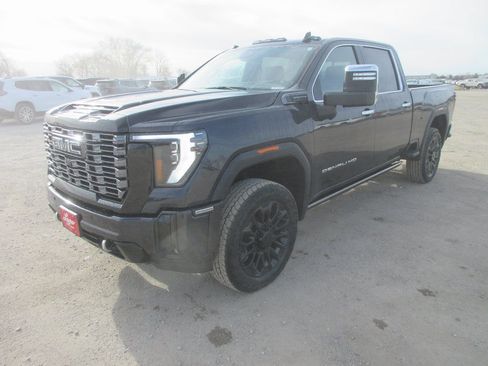New 2026 GMC Sierra 2500 Denali Ultimate image 11