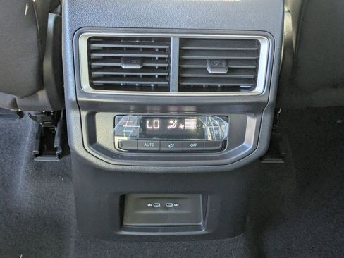 New 2026 Volkswagen Atlas SE image 30