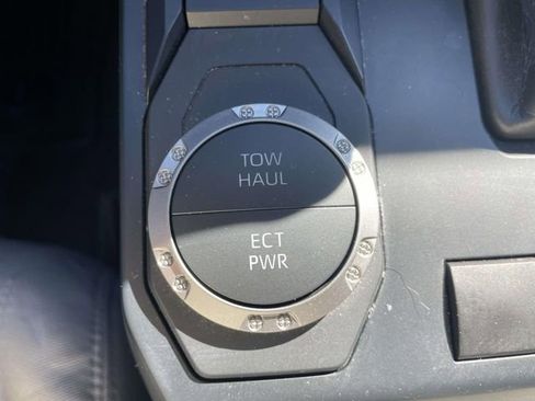 Used 2025 Toyota Tacoma SR5 RWD image 40