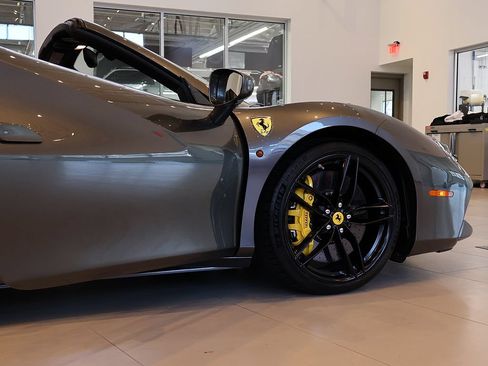 Certified 2018 Ferrari 488 Spider RWD image 28