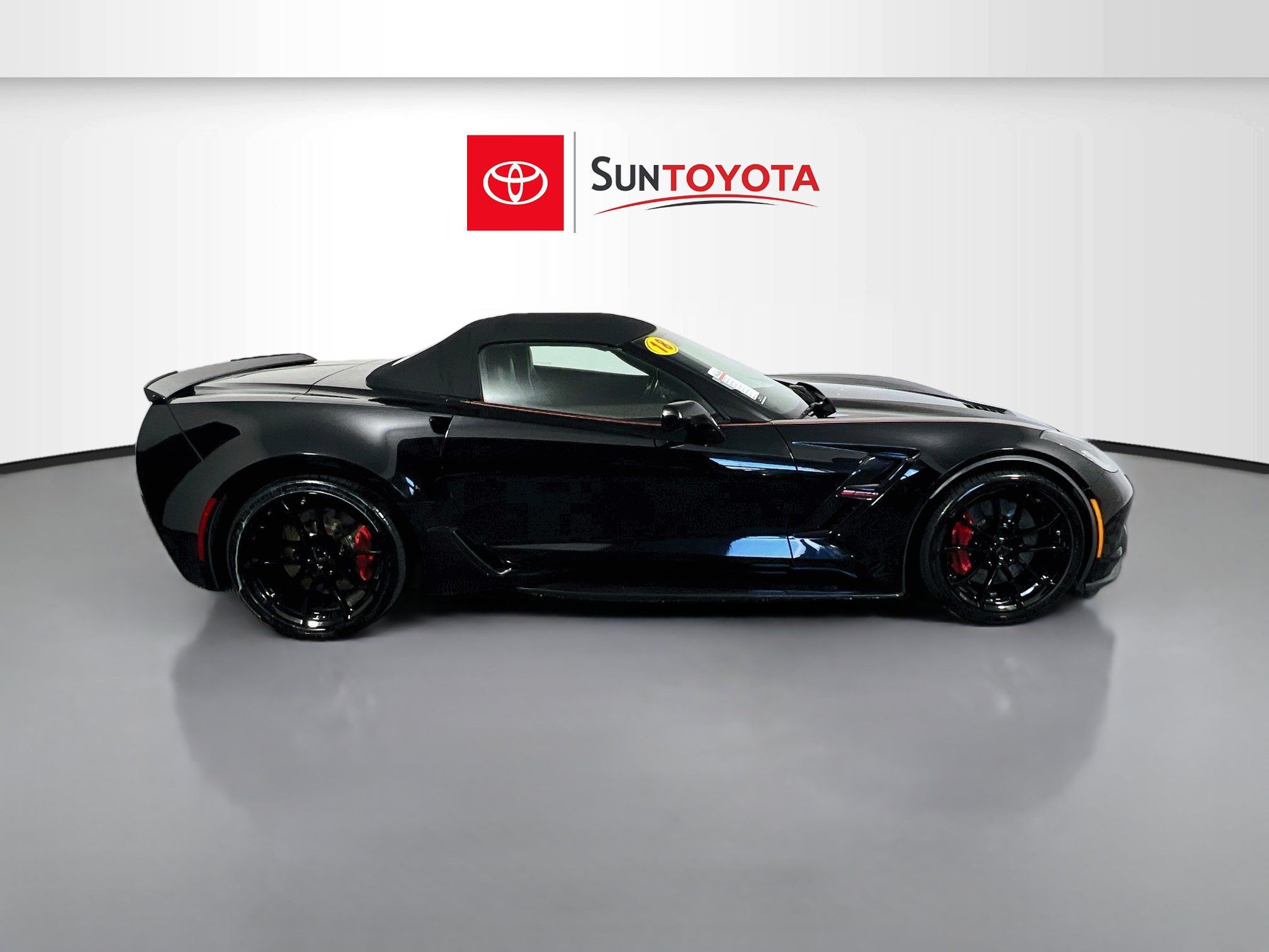 Used 2018 Chevrolet Corvette Grand Sport RWD image 2