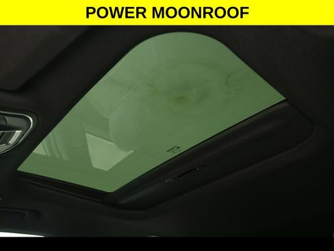 Used 2023 Jeep Grand Cherokee Altitude image 3