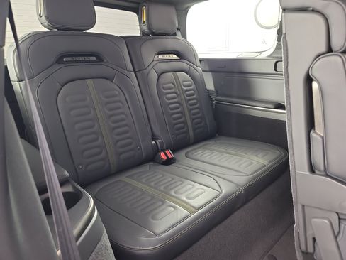 Used 2025 Rivian R1S Adventure AWD/4WD image 25